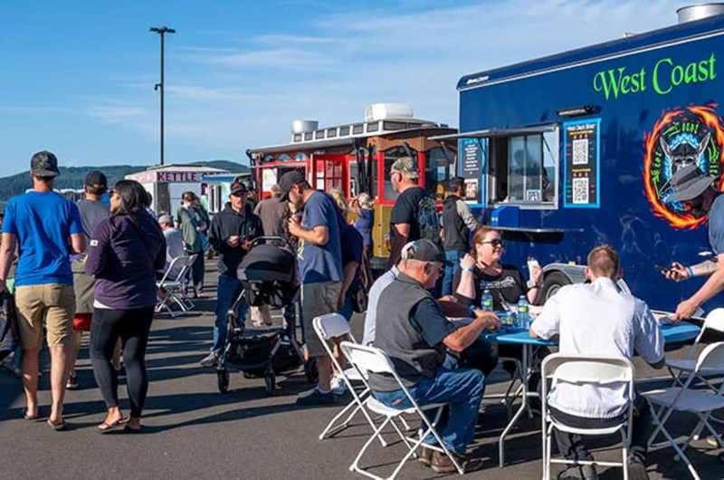 Annual The Mill Casino Food Truck Off Photo