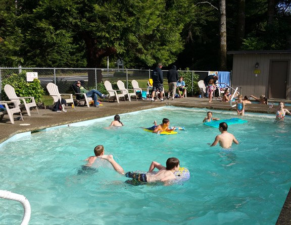 A great way to unwind after a long day on the road is a dip in the heated swimming pool