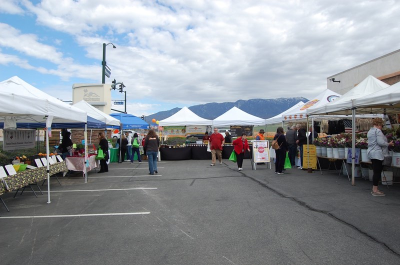 Farmers Market Event at the Banning Stagecoach KOA Journey Campground