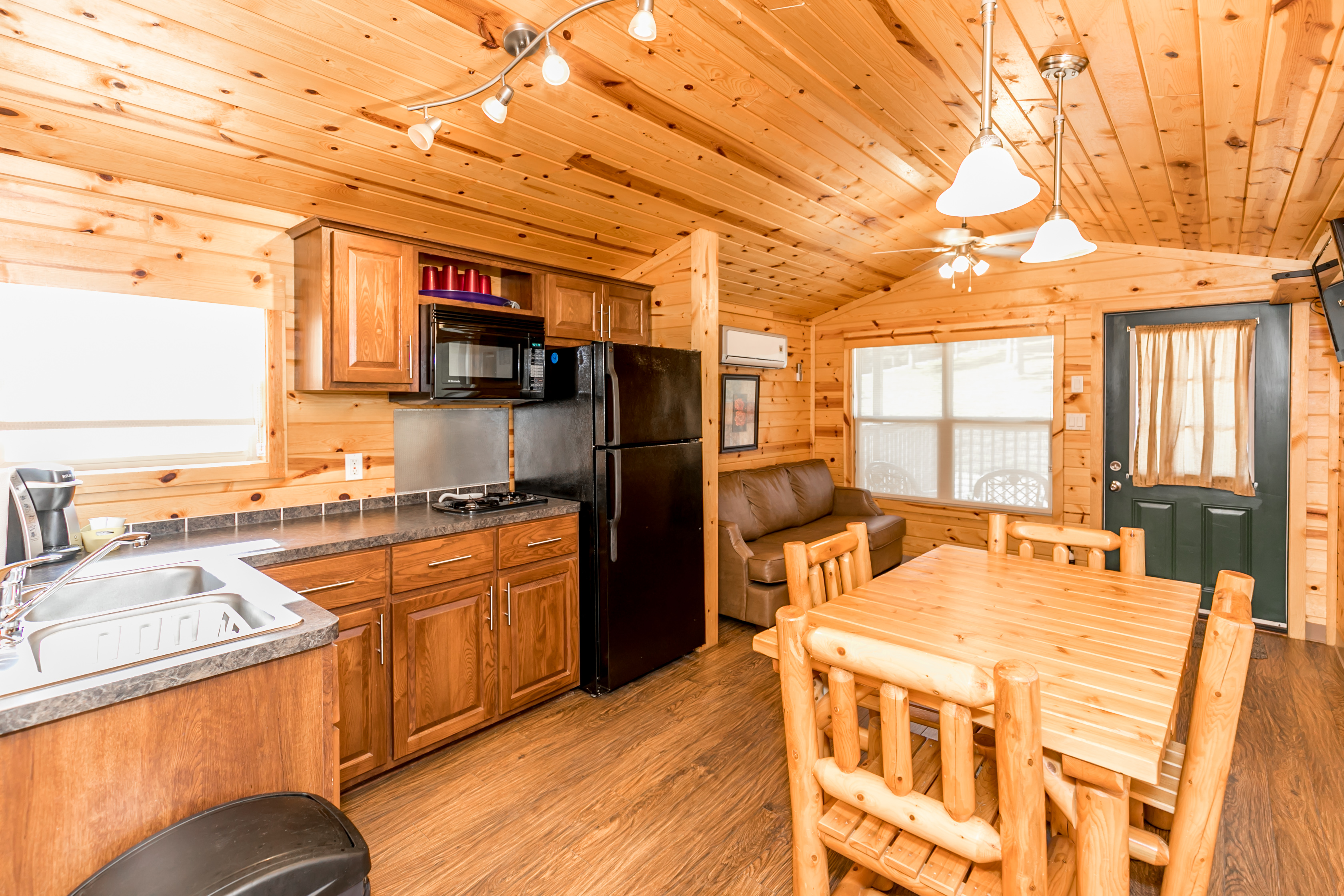 SPRINGWATER Ontario Cabin Accommodations Barrie KOA