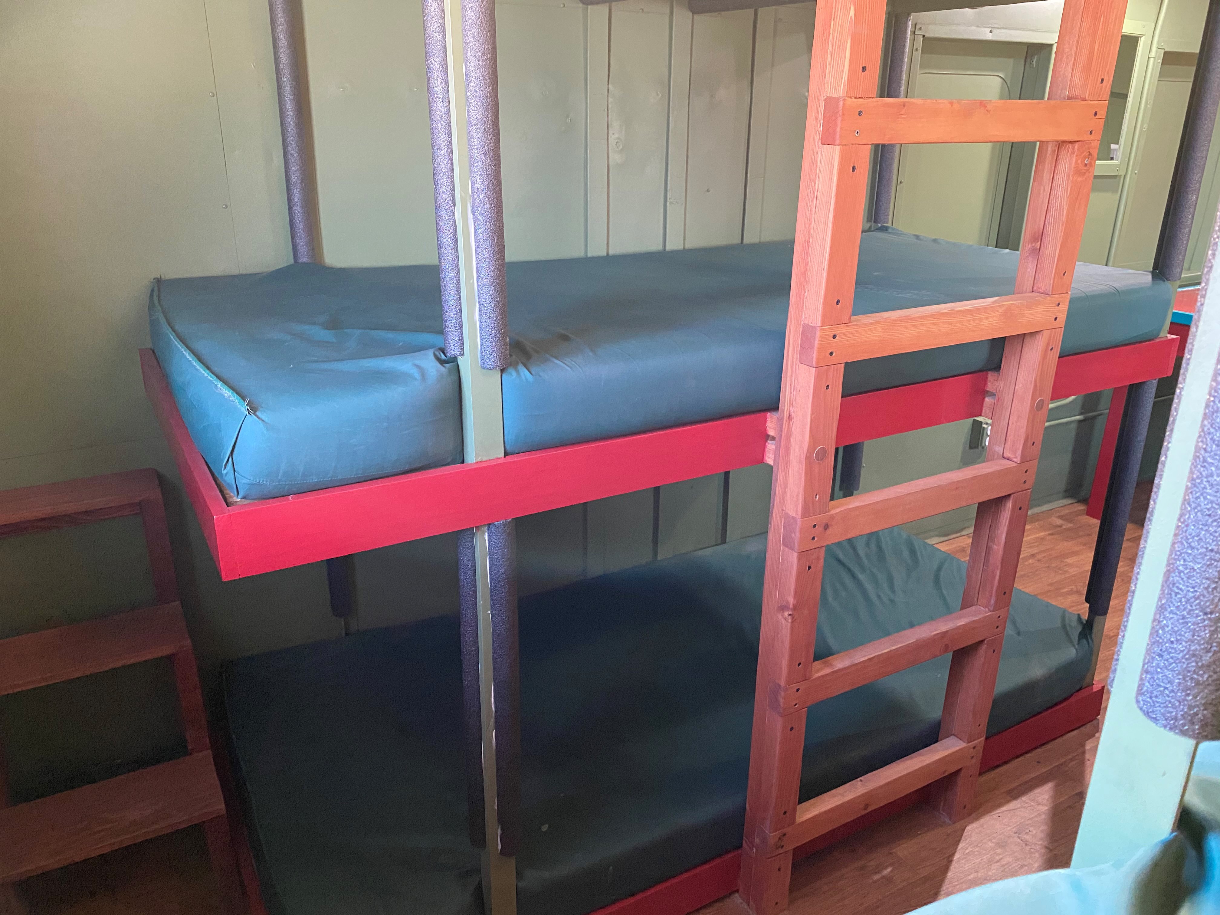 Twin bunk beds