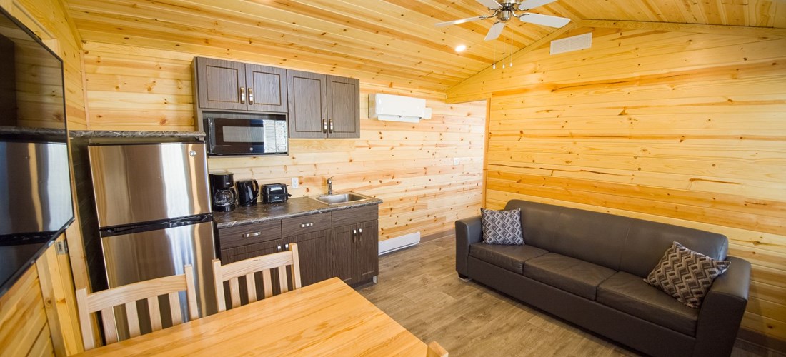 Deluxe cabin (w/Bathroom) for 6 (cabin) large sofa-bed