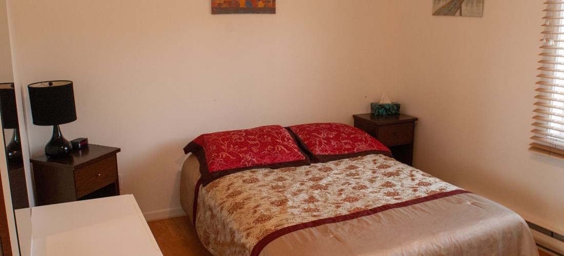 Deluxe cabin (w/Bathroom) for 6 (chalet) one of 2 rooms