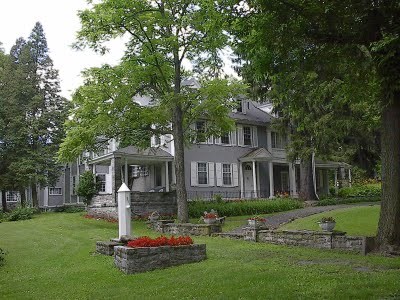 Boal Mansion and Columbus Chapel