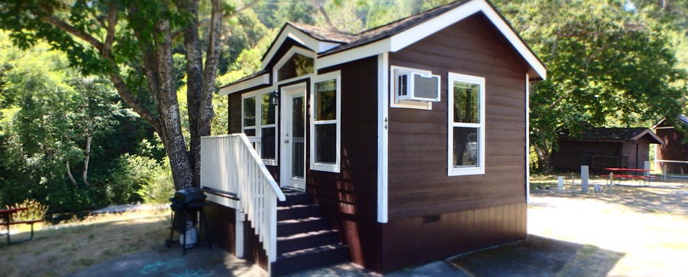 Cabin 44 Outside