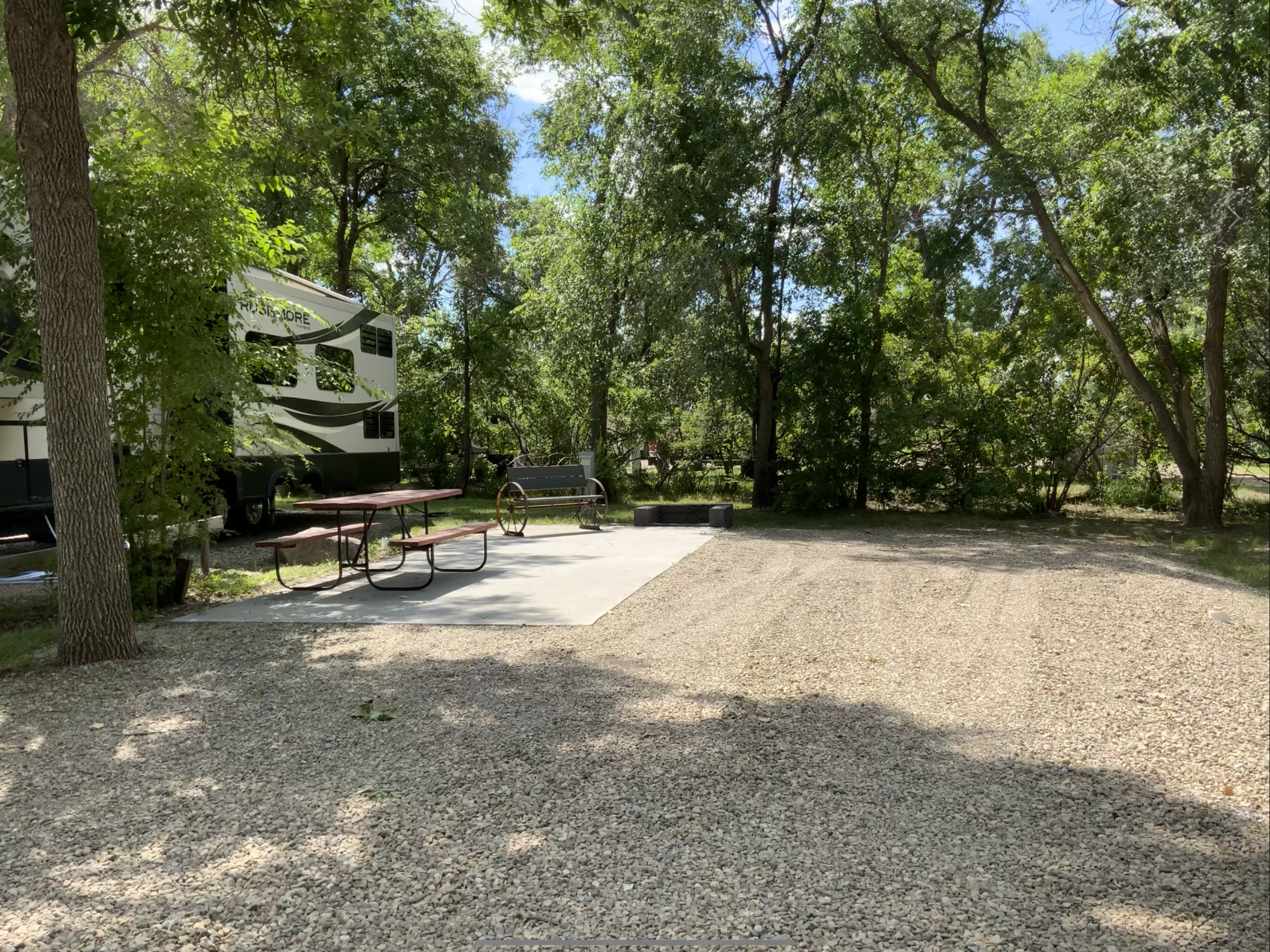 Escape to Bismarck: Your North Dakota Campground Adventure Awaits!