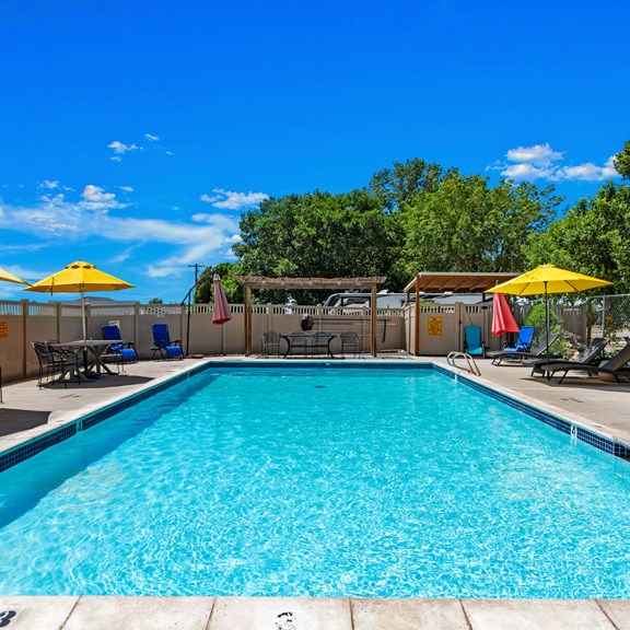 Swimming pool