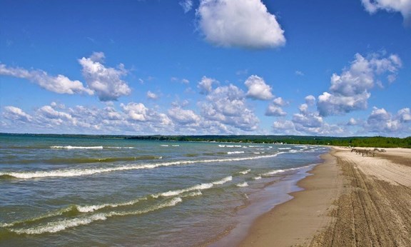 Presqu'ile Park Beach and Sandbanks