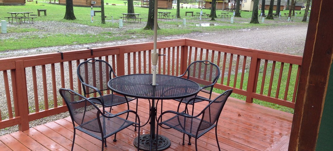 Outdoor Dining Area and Deck area
