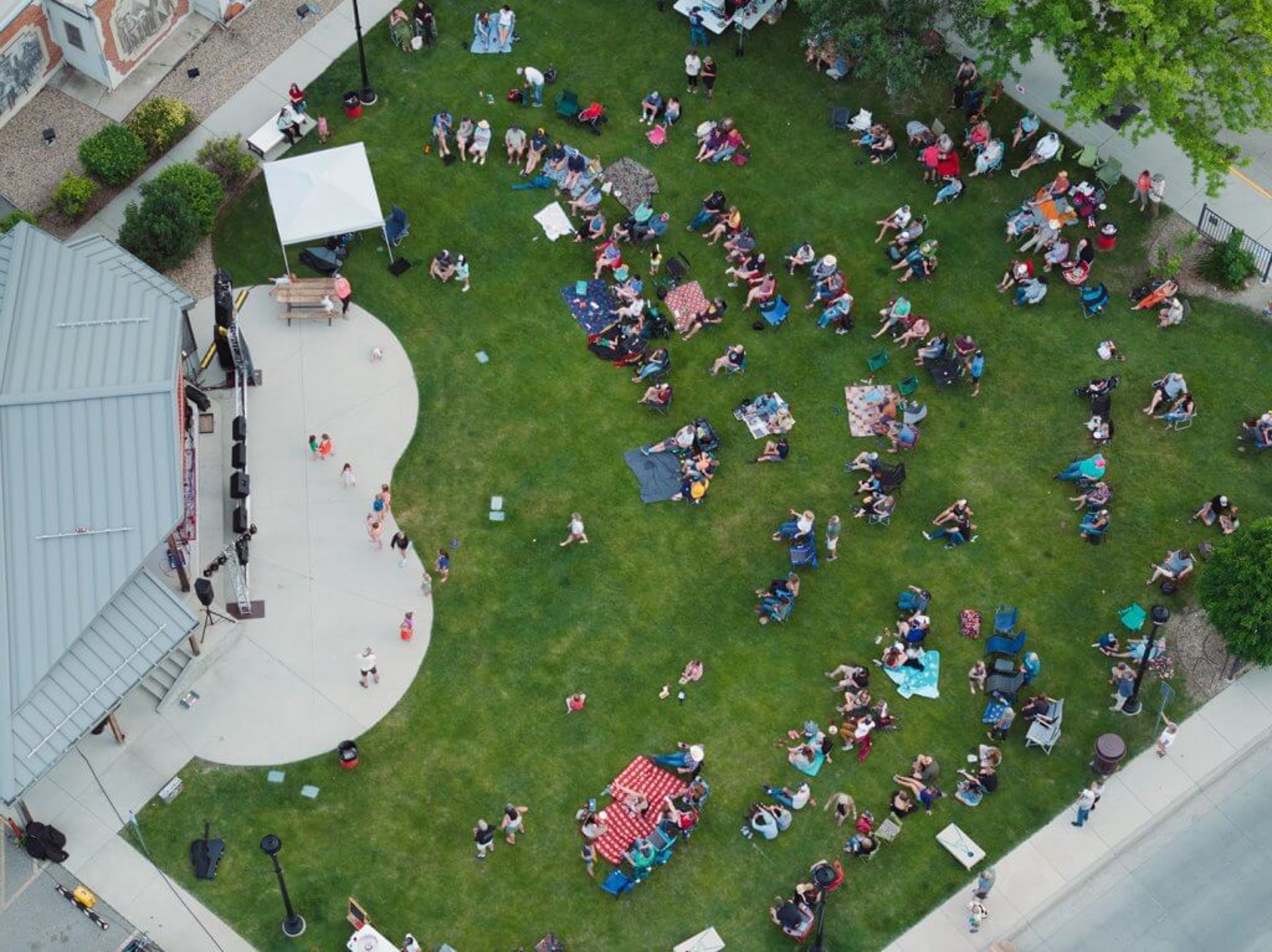 Saturdays in the Square Photo