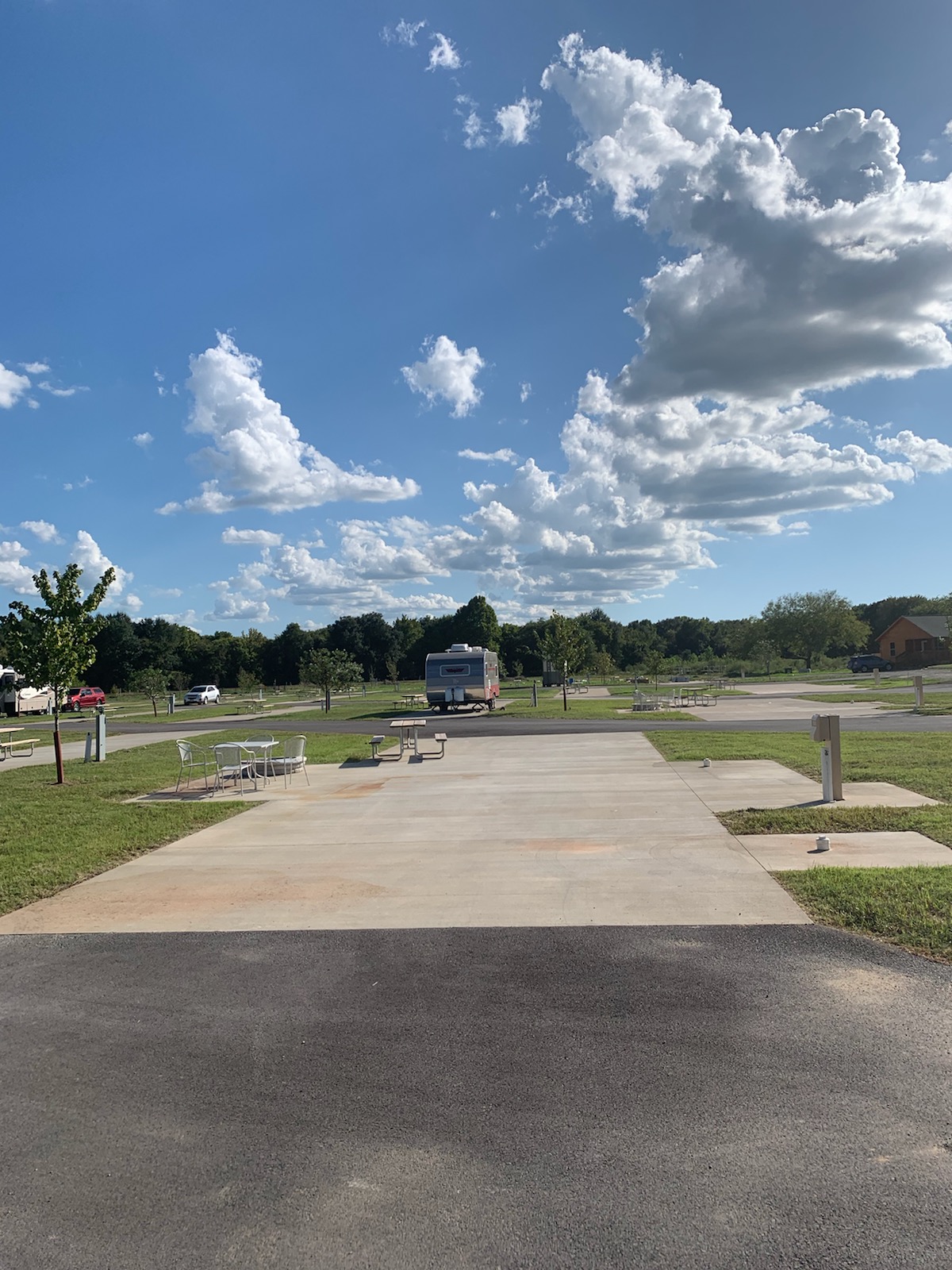 Pull Thru, 50/30/20 Amps, Full Hookups Pictures Canton KOA Holiday