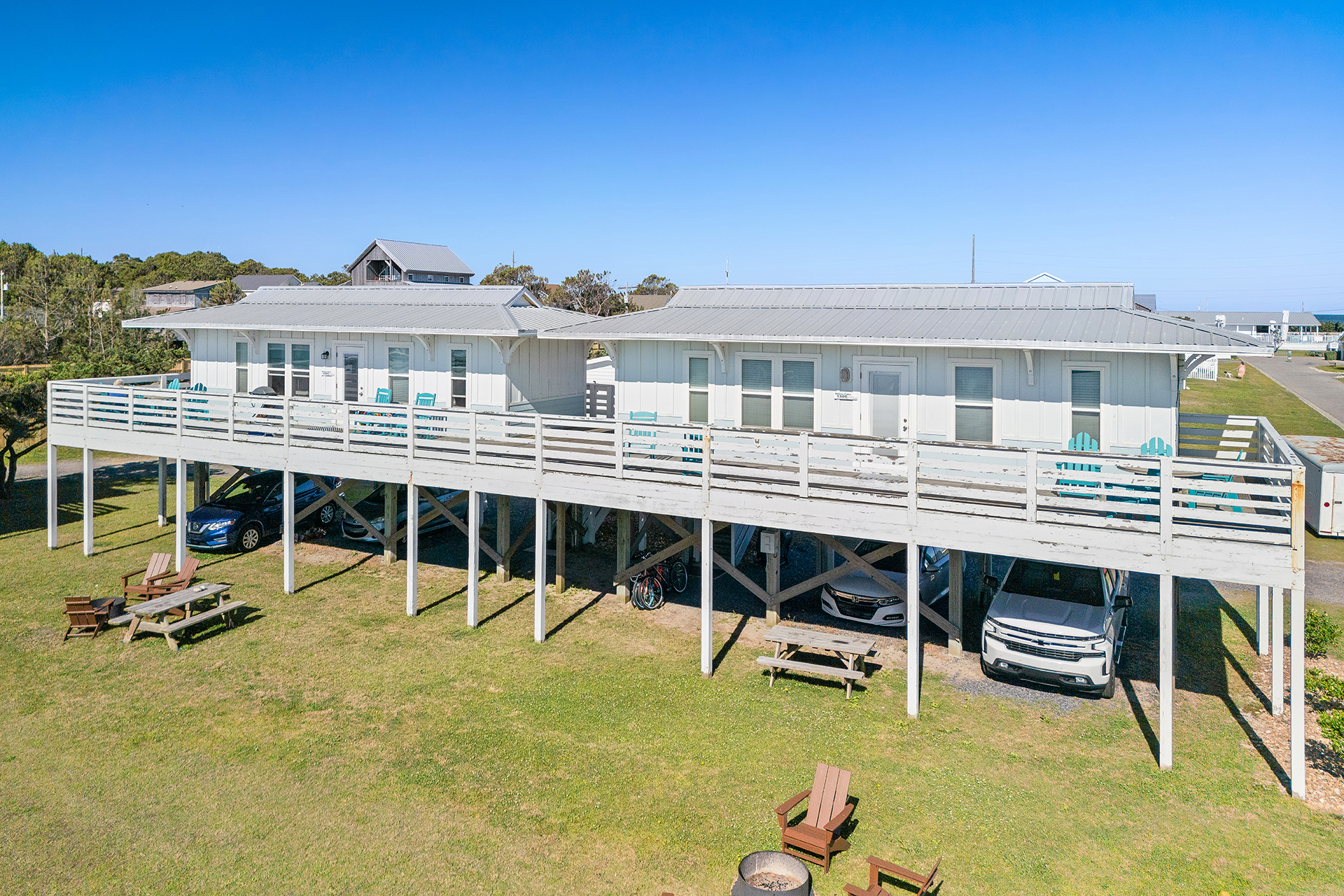 DC1503, Deluxe Cabin, 2 Room (Full Bath with Tub & Shower) – Sleeps 8