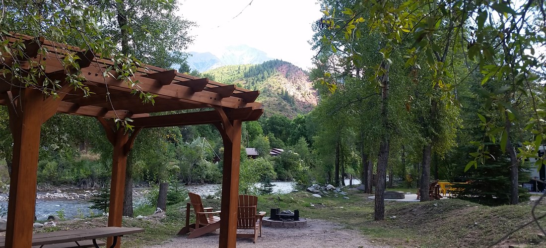 Site 10- Shade pergola & tent site river view