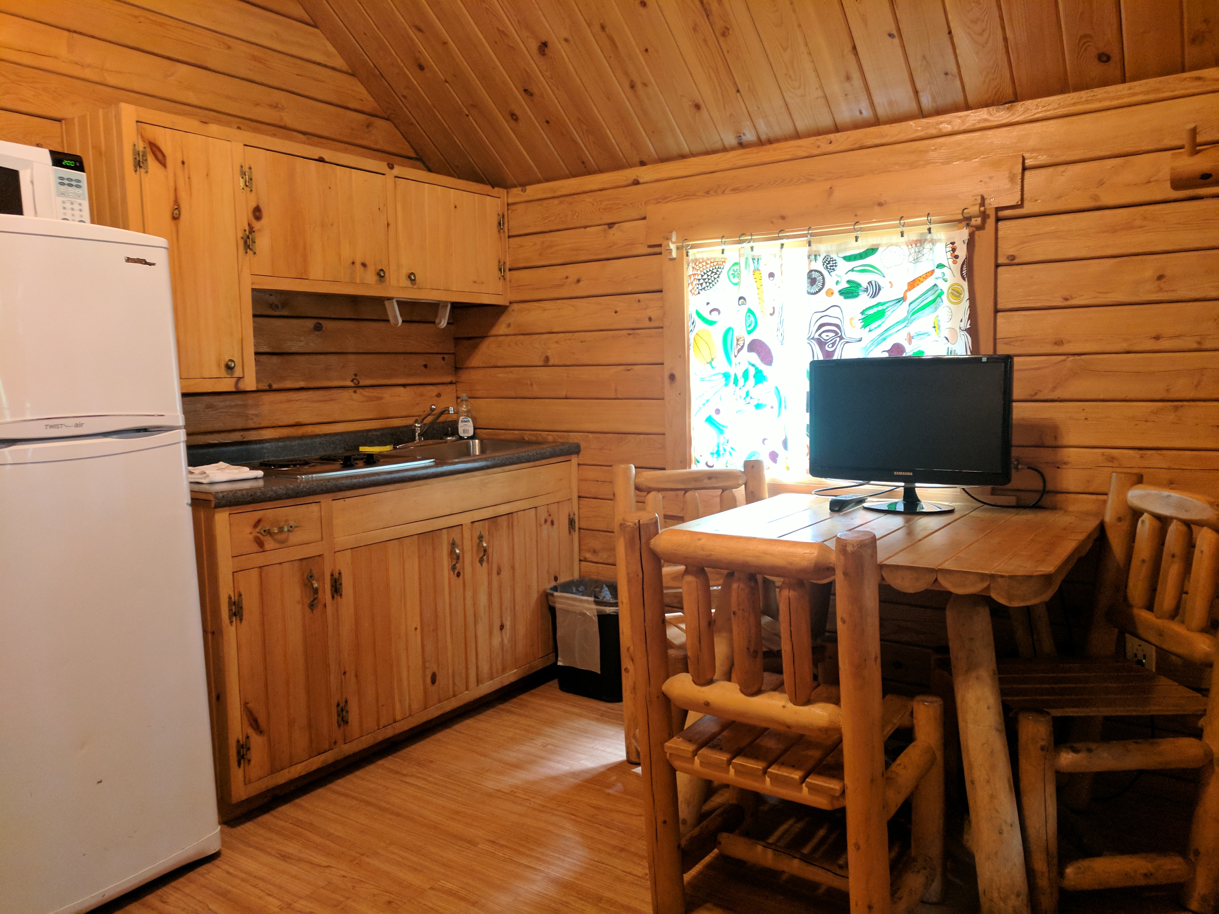 Kitchen/dining