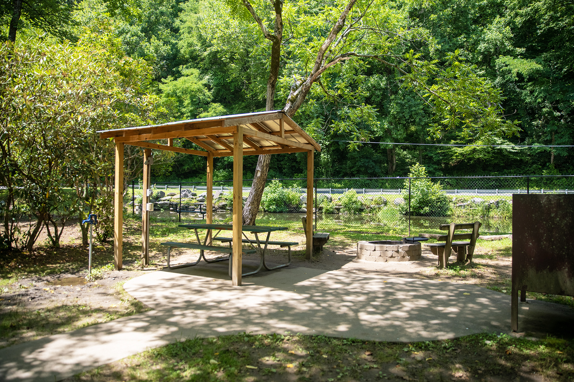 T42 - Tent Site, Water & Electric, Premium