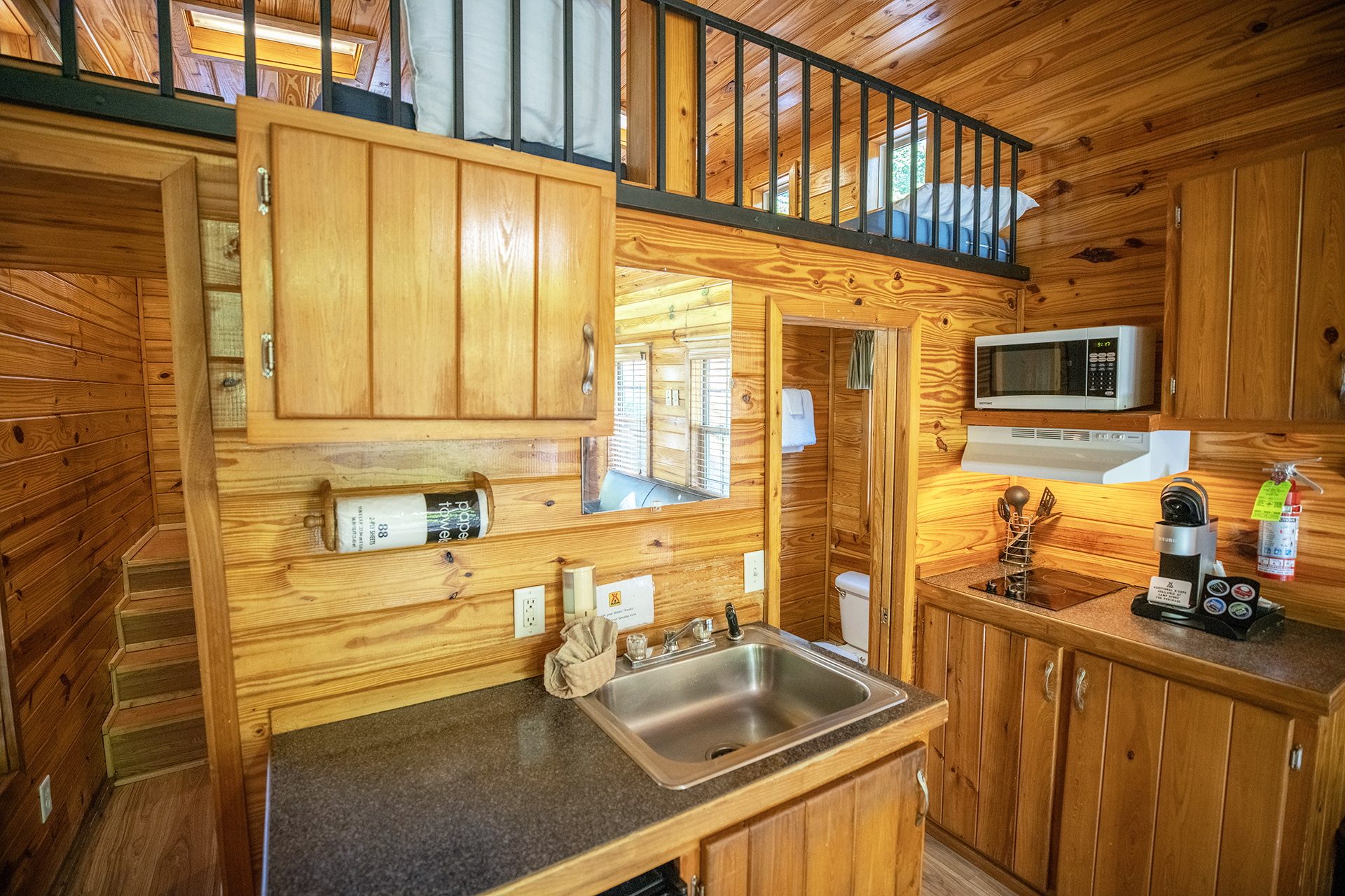 DC226 - Deluxe Cabin, 2 Room with Loft, River