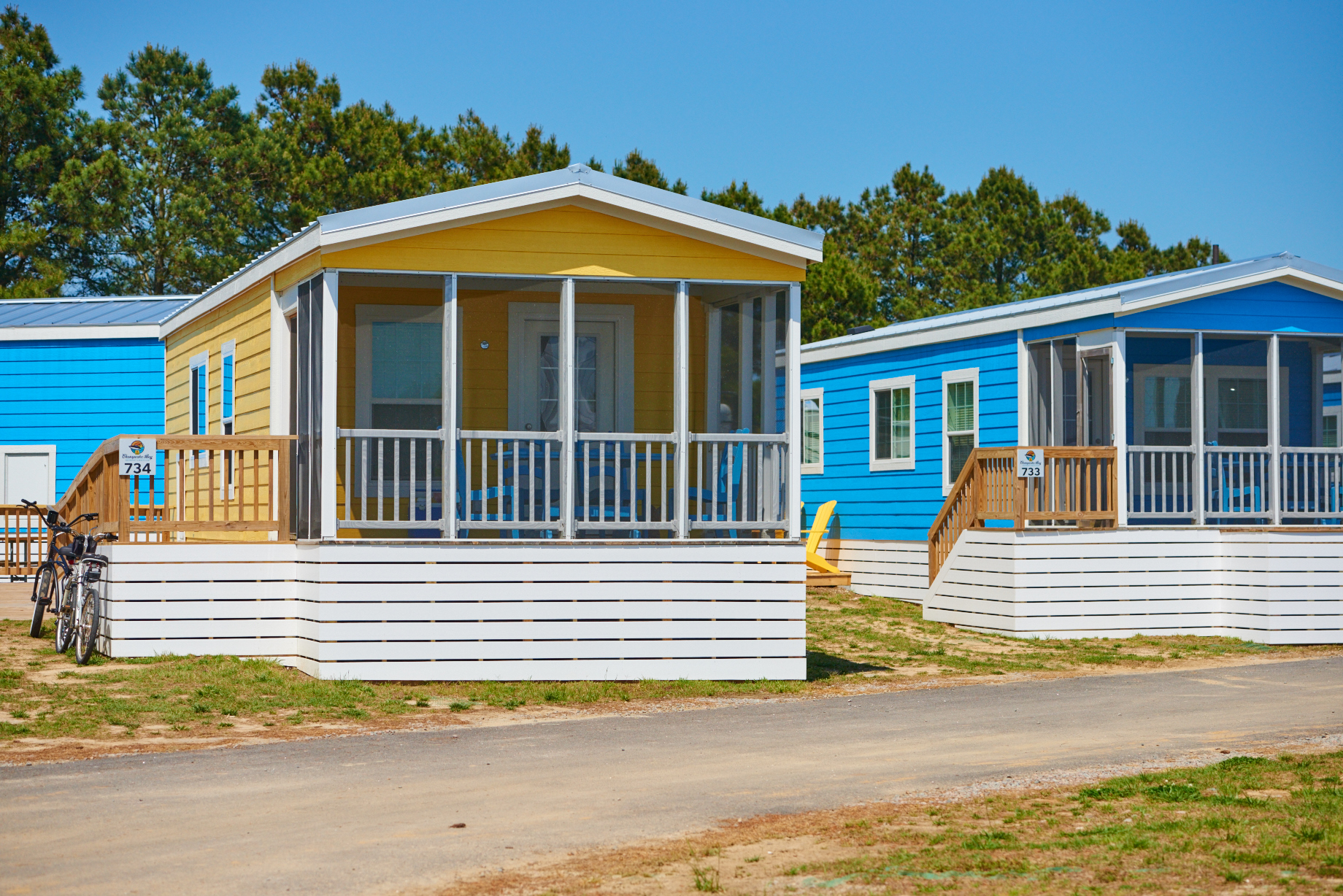 At Chesapeake Bay KOA our handicap accessible cabins have great amenities like screened porches and full kitchens.