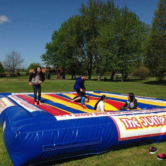 Plan a trip to Hanover Park, Illinois