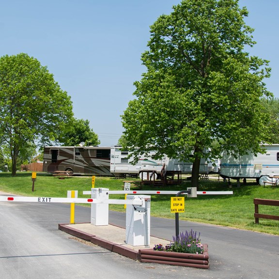 Plan a trip to Hebron, Indiana