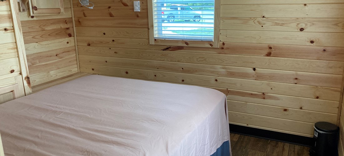 Master Bedroom with a/c Deluxe Cabin