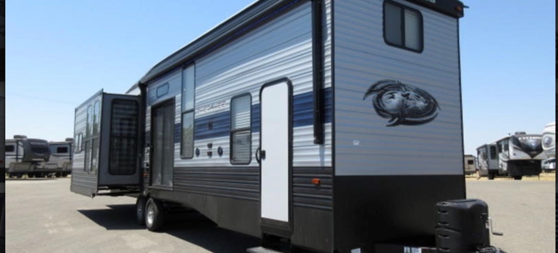 Front view RV rental