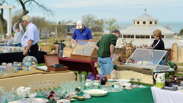 Antiques on the Bluff- St. Joseph Photo