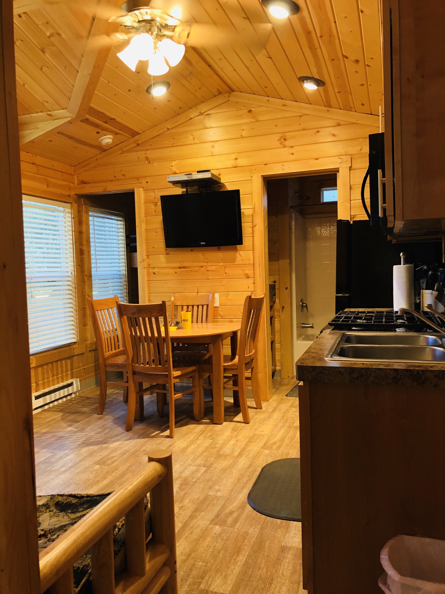 Concrete, Washington Lodging Concrete / Grandy Creek KOA Holiday