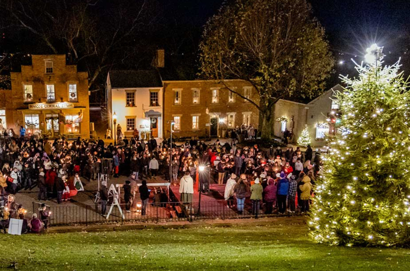 Historic Roscoe Village Christmas & Candle Lighting Ceremony Photo