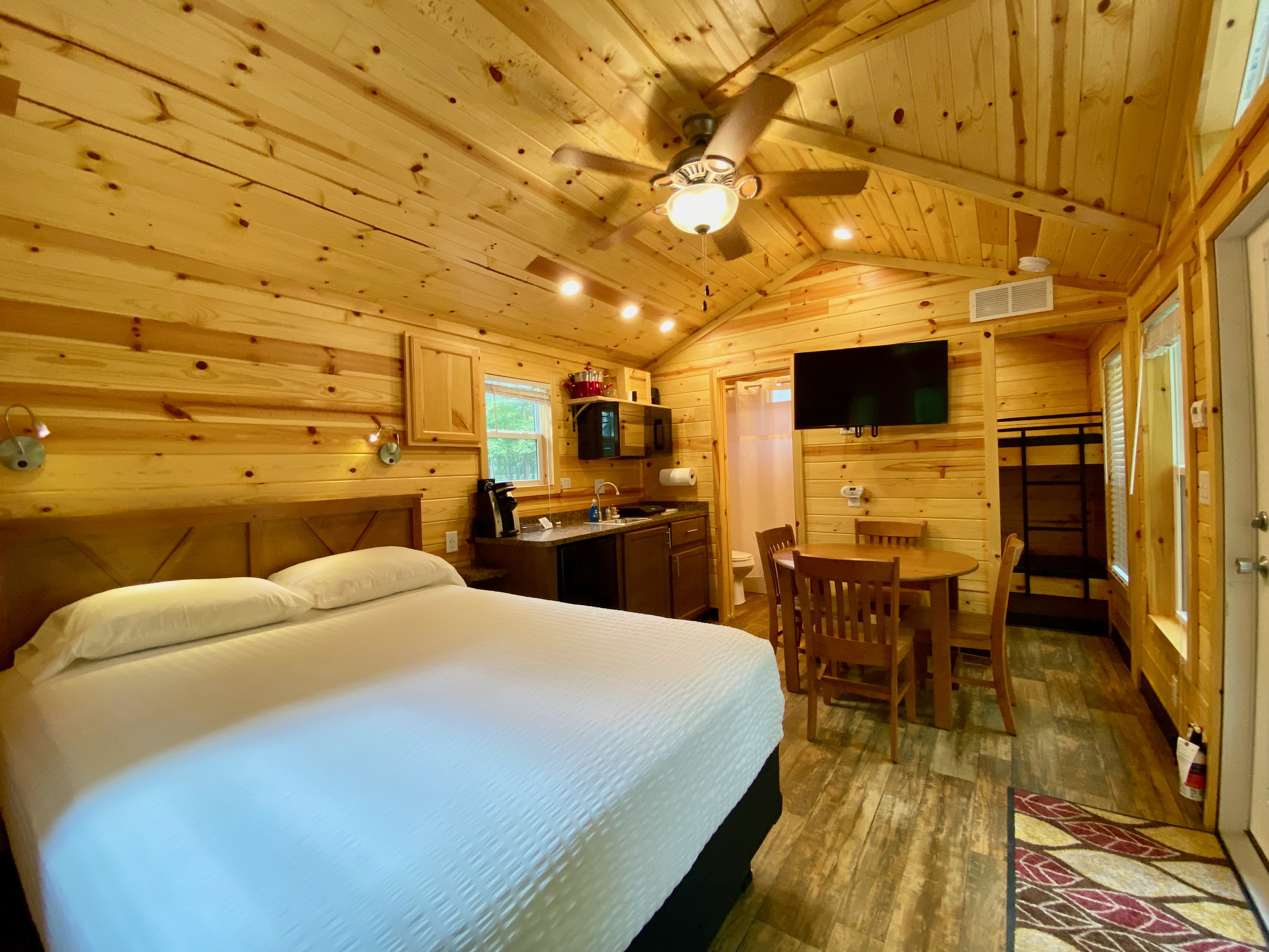 Deluxe Cabin (Full Bath with Tub & Shower), KOA Patio ® Studio Style
