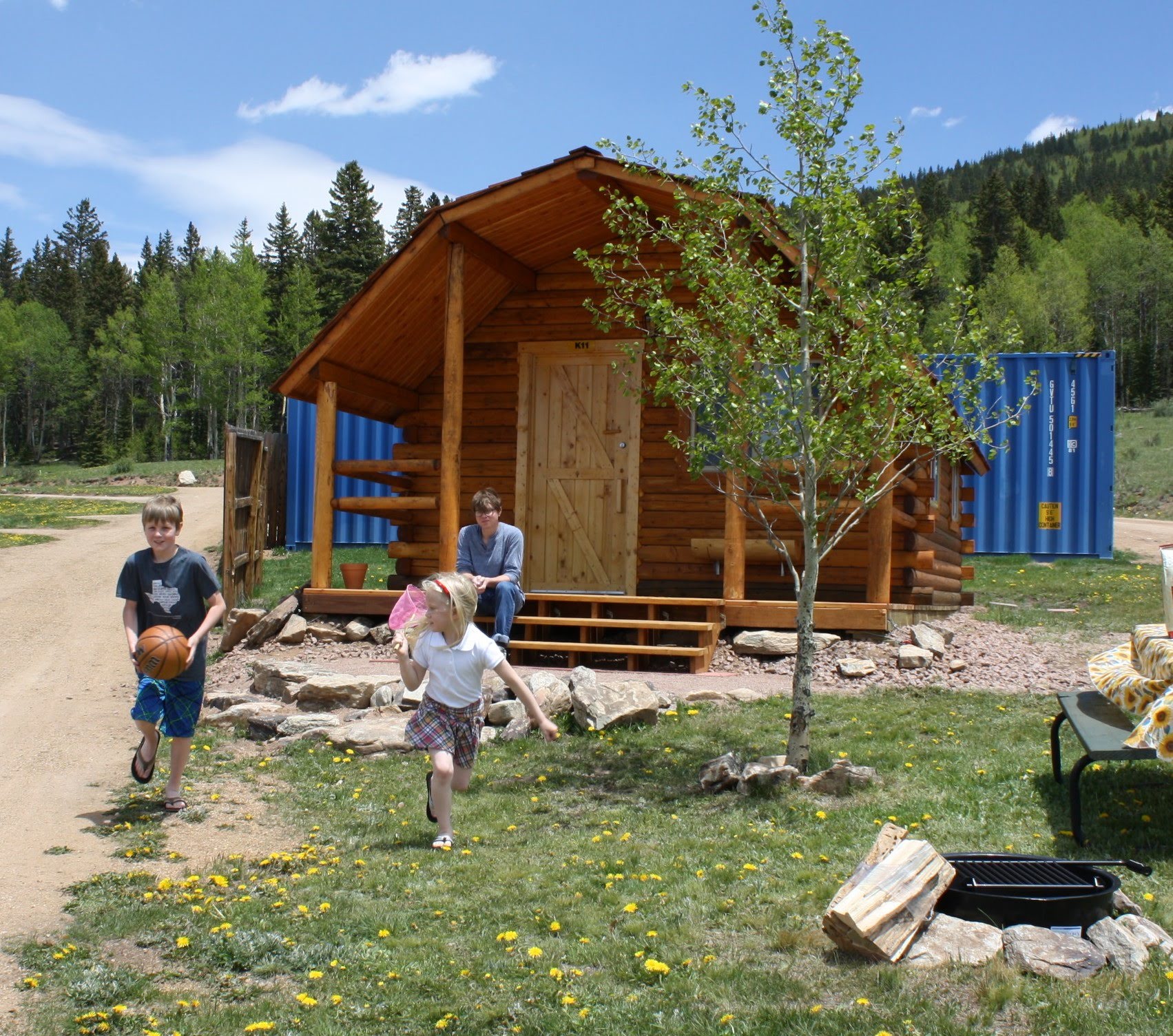 Outside Pet Paradise Cabin