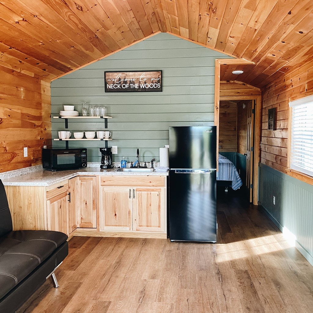 Winter Glamping: Cabins in Crossville, Tennessee