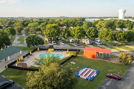 Dallas / Arlington KOA Holiday