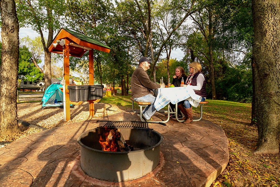 Arlington, Texas Tent Camping Sites Dallas / Arlington KOA Holiday