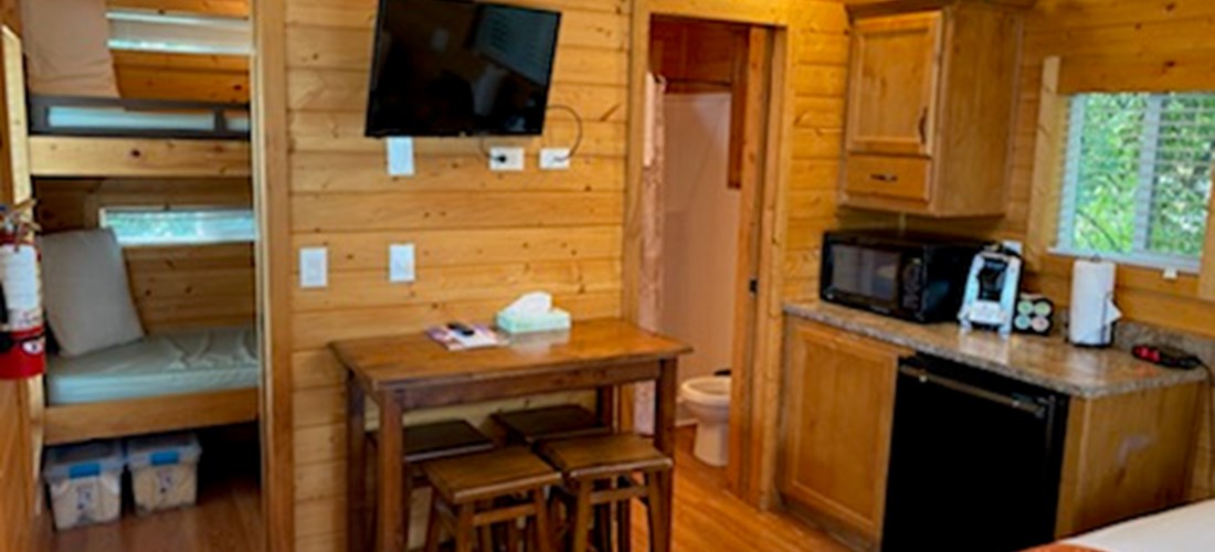 Deluxe 4 person cabin
