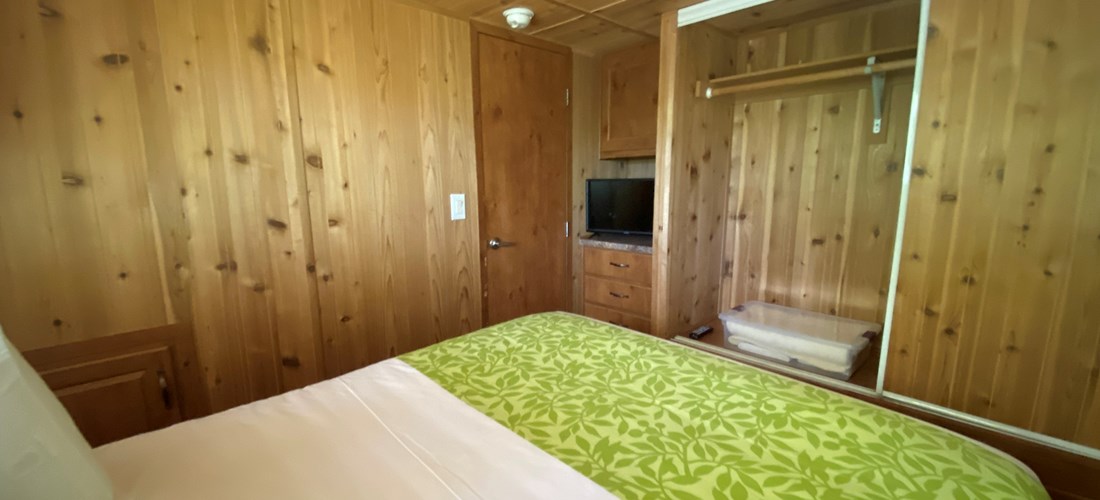 Deluxe Cabin (Double Loft) Bedroom