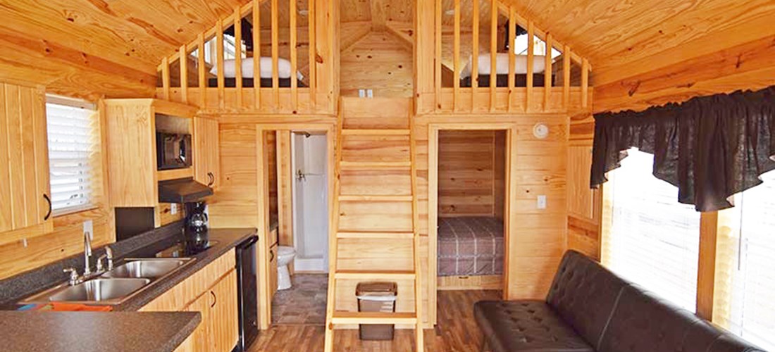 Deluxe Cabin - Living Kitchen
