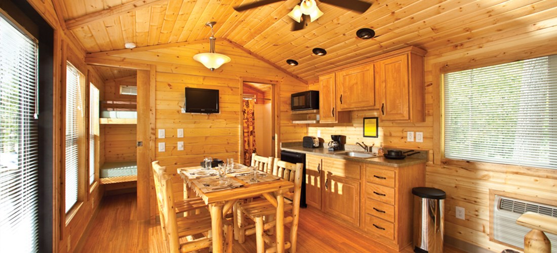 Deluxe Cabin (Full Bath with Tub & Shower) Pictures - Delaware Water