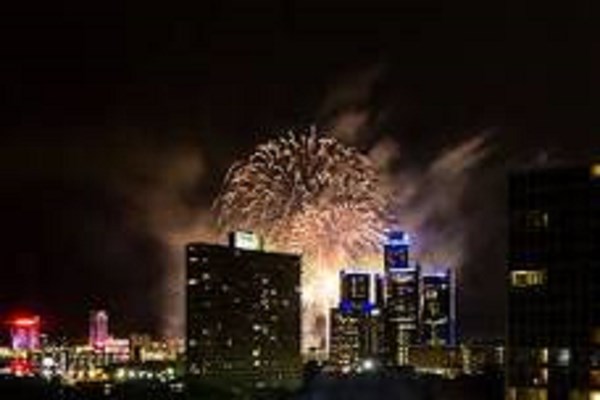 Detroit 4th of July Events & Fireworks Photo