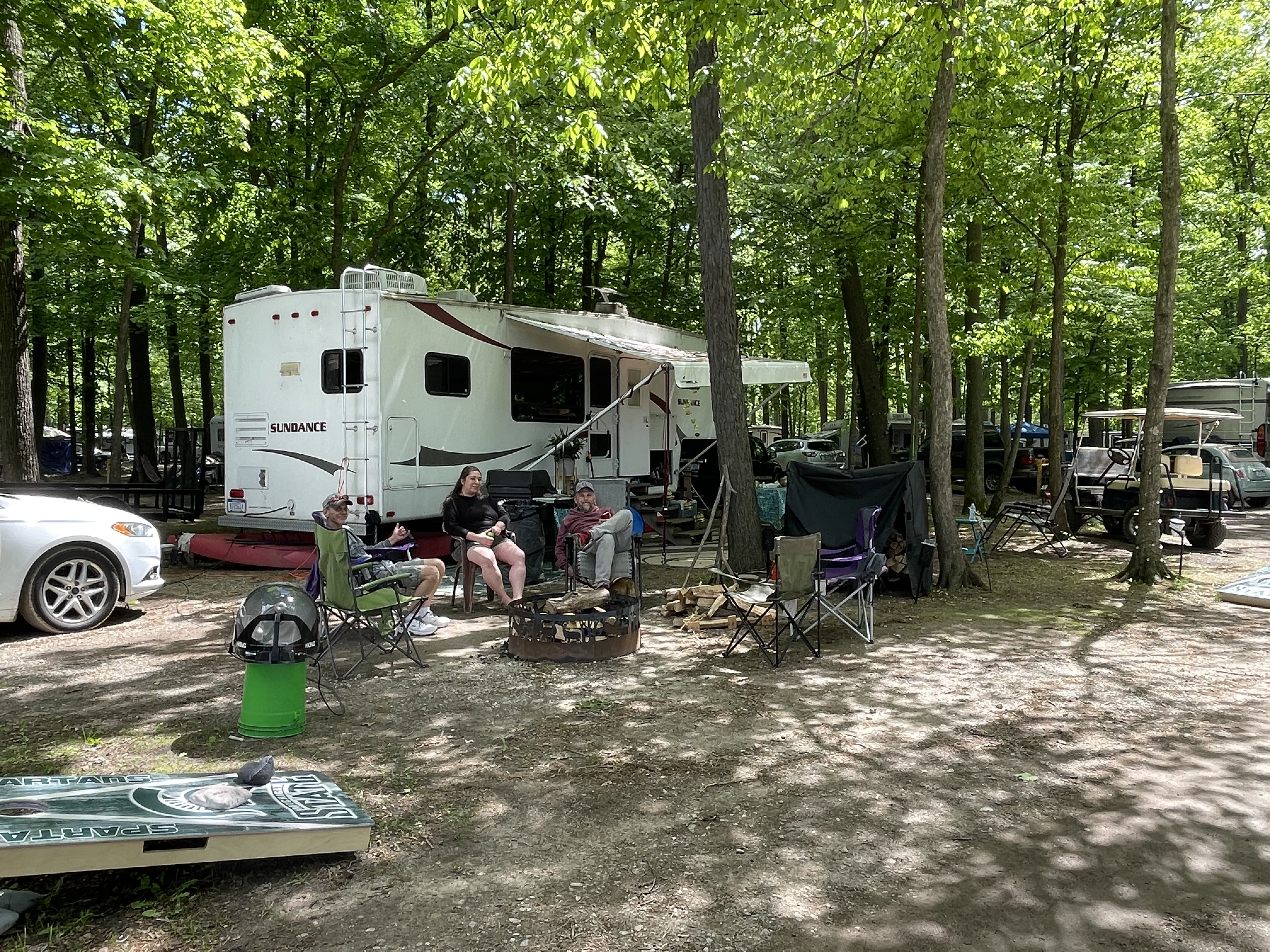 Back In, 30/20 Amps, Water/Electric Gravel Pad Pictures Detroit / Ann Arbor KOA Holiday