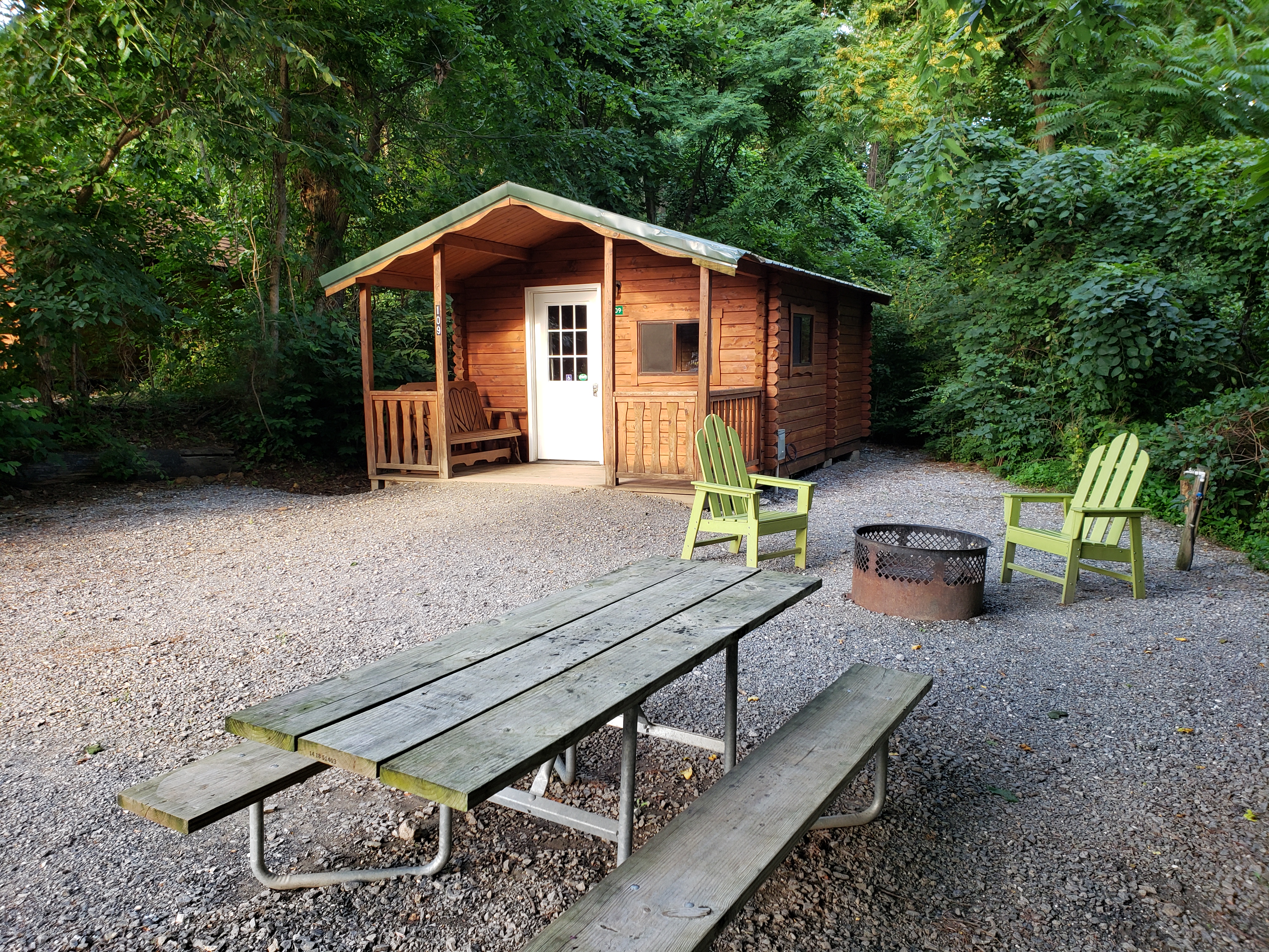 Camping Cabin (No Bathroom) Pet/Handicap Friendly, Log Plus Pictures