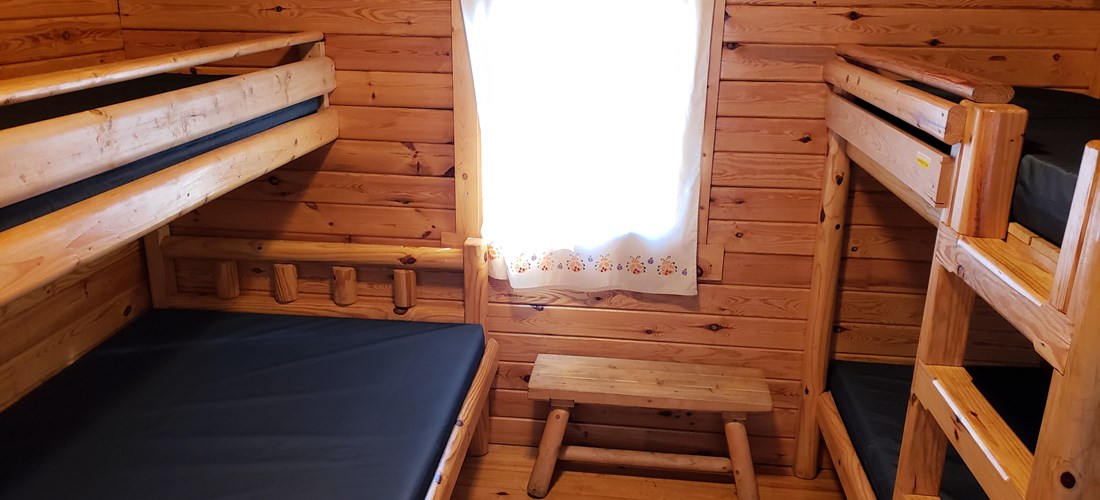 1 Room Log Cabin Plus, Interior (NO BATHROOM)