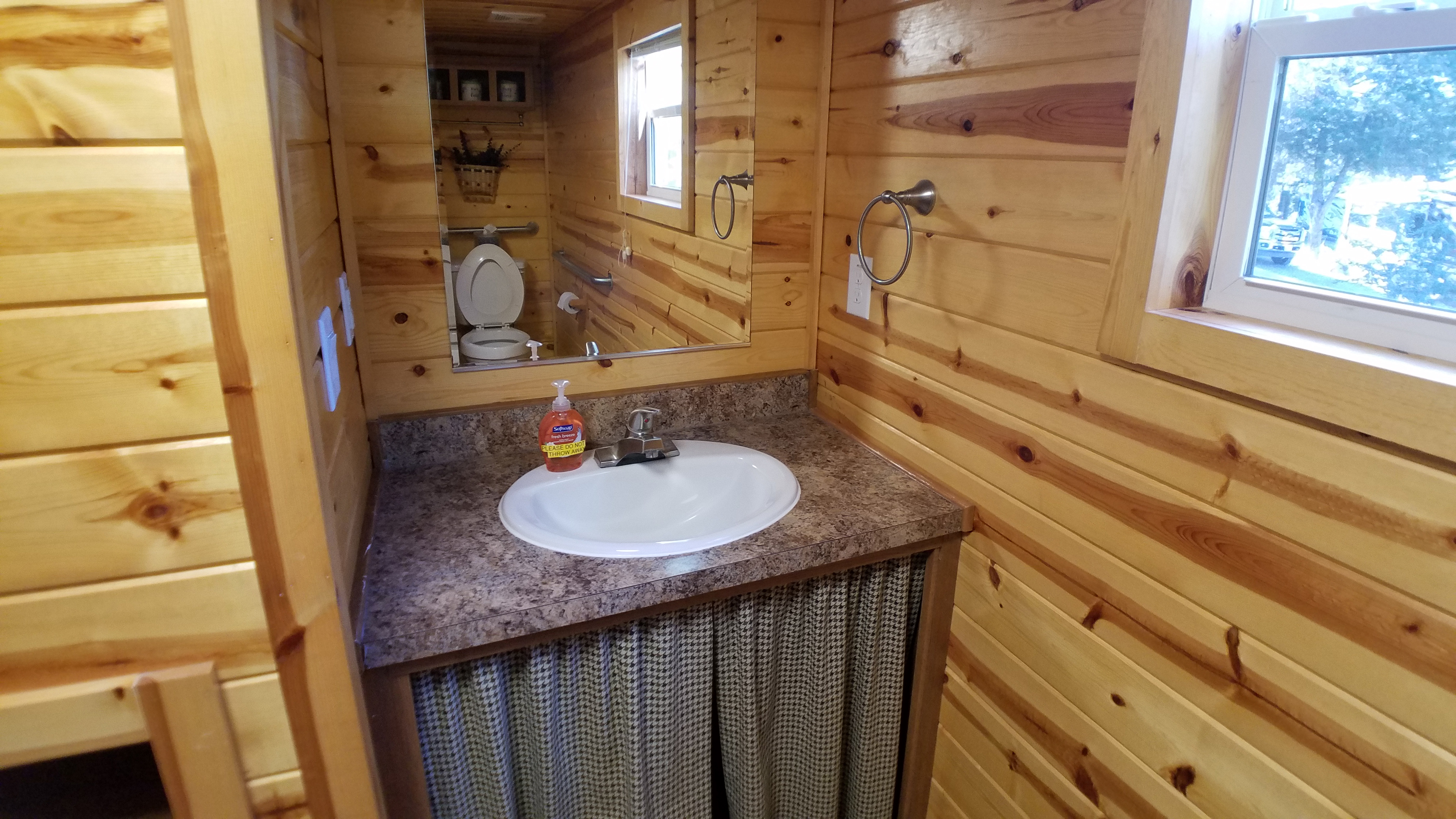 Elizabethtown/Hershey KOA Holiday Cabin Rentals and Lodging