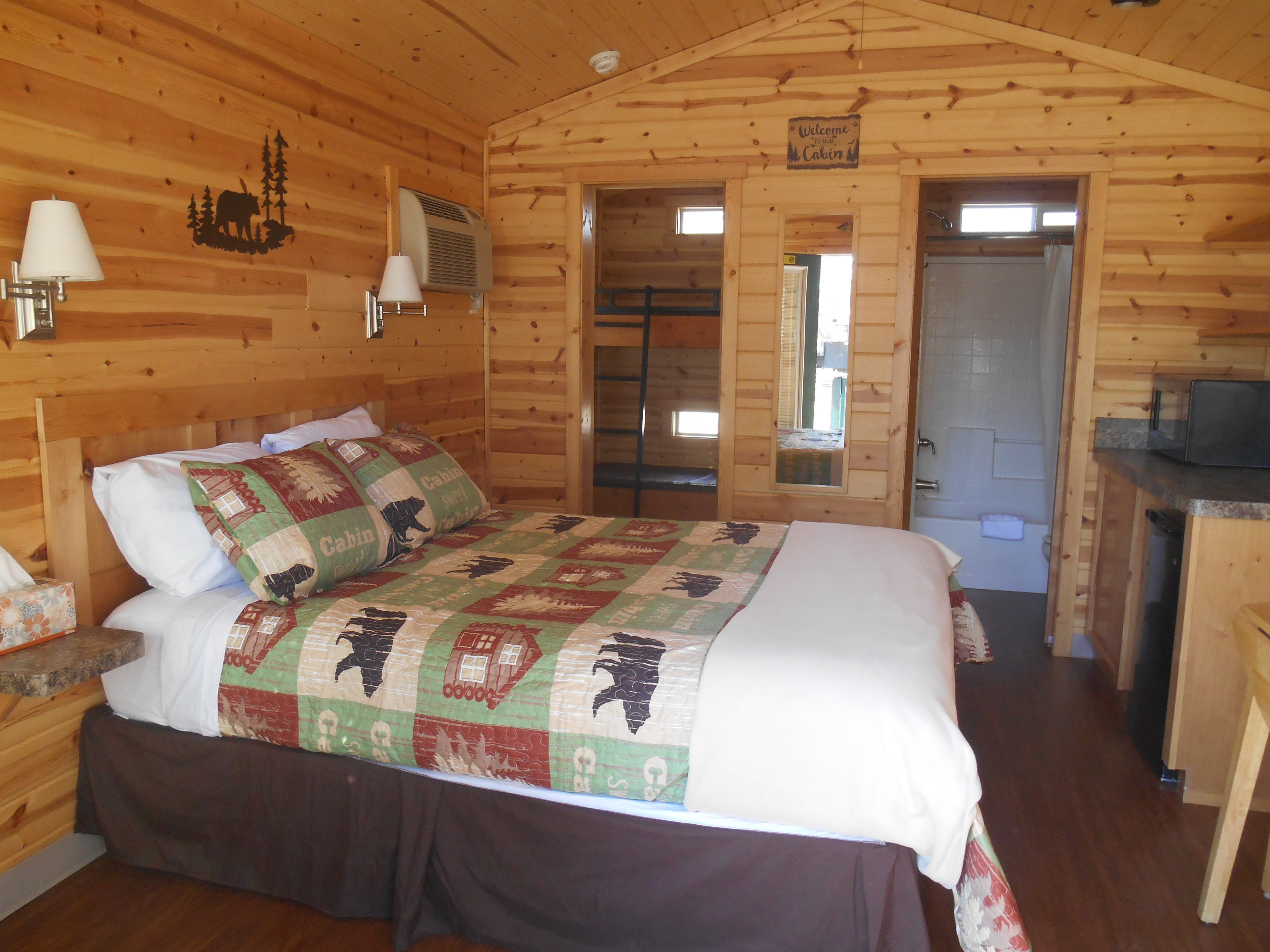 Deluxe Cabin with our new linens