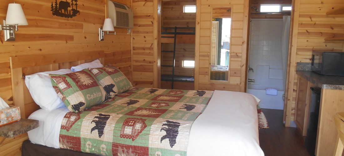 Deluxe Cabin with our new linens