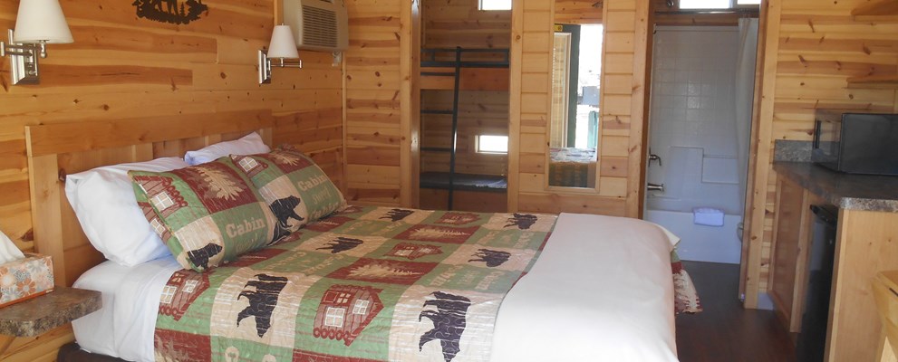 Deluxe Cabin with our new linens