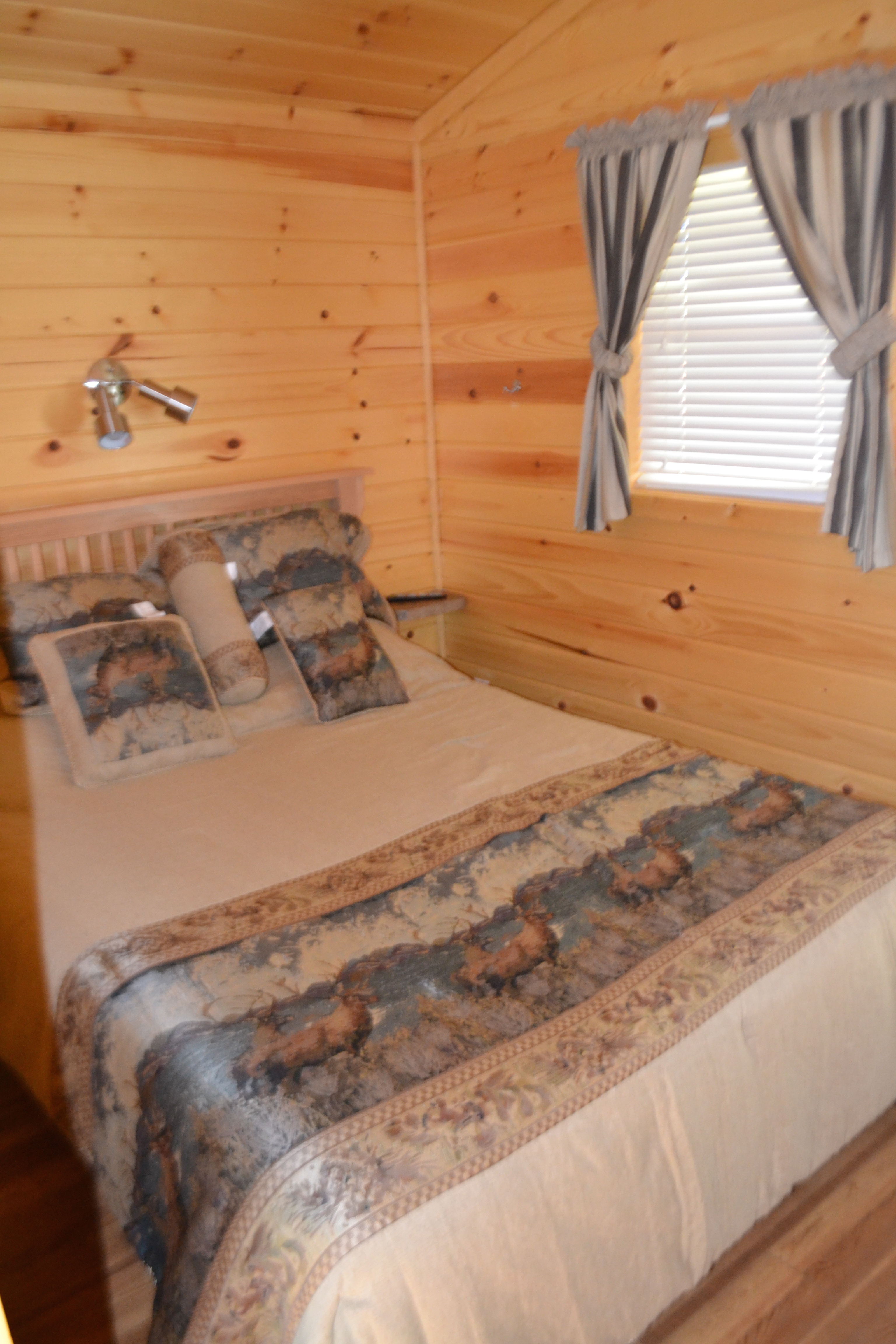 Master Bedroom Deluxe Lodge