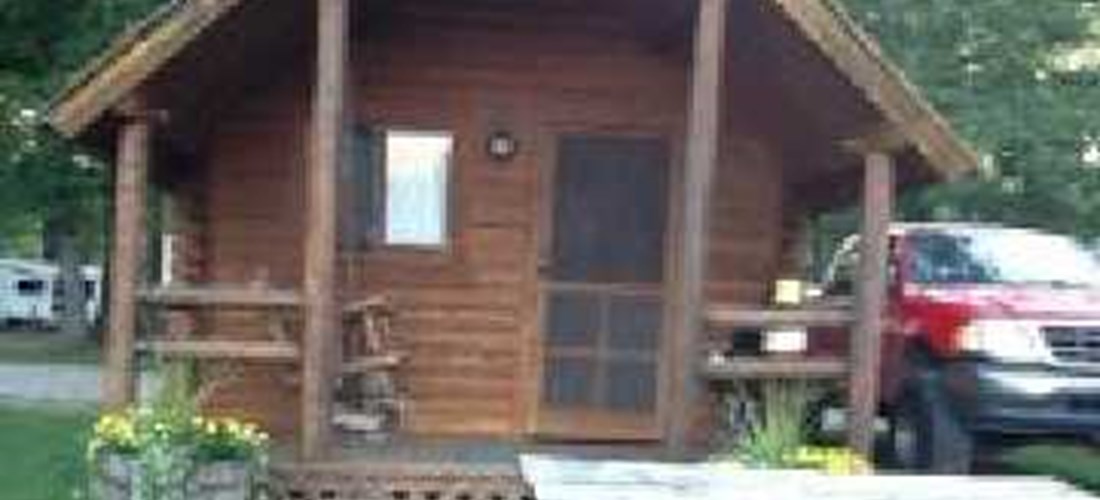 Lakefront one room camping cabin