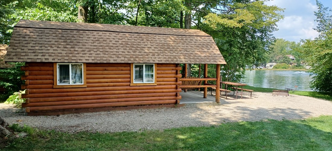 W4 - 2 Room Camping Cabin/ Fridge, AC & Heater facing our Pond