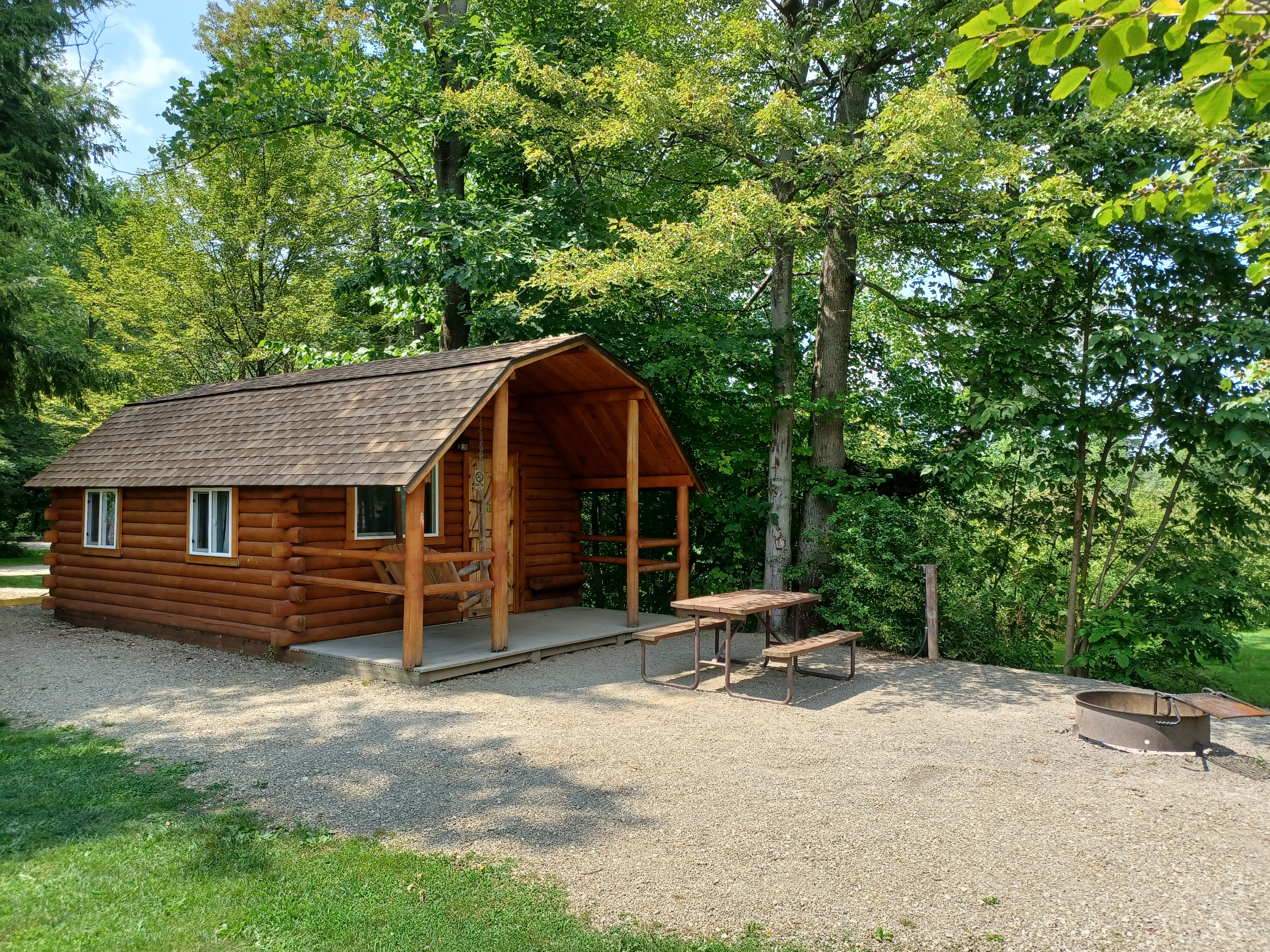 W4 - 2 Room Camping Cabin/ Fridge, AC & Heater facing our Pond