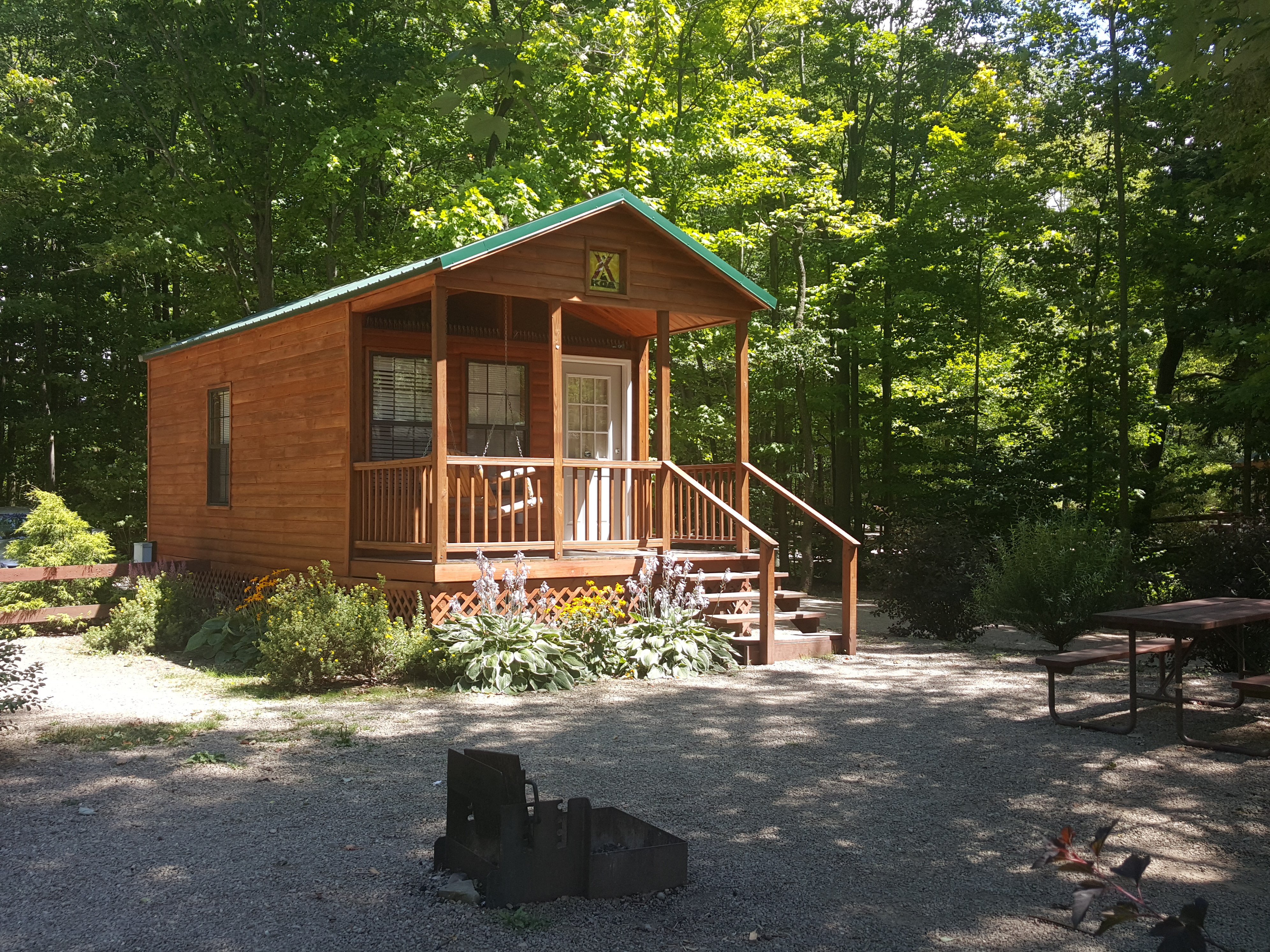 Deluxe Camping Cabin, studio (Sites 085, 086)
